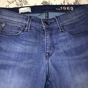 Gap 1969 legging jean